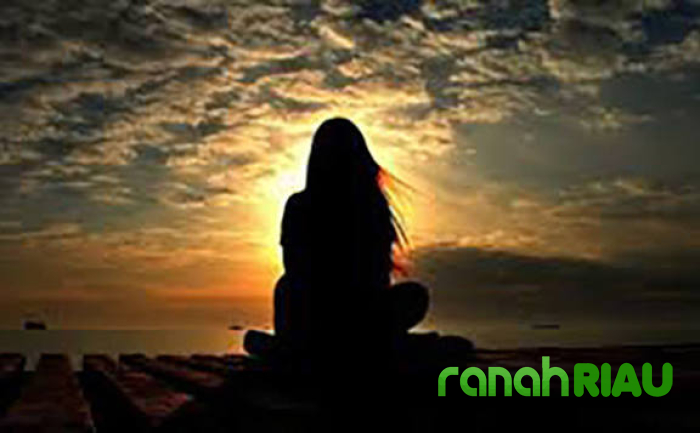 Puisi tentang Hidup: Di Antara yang Tersisa, karya Nurianis Dahlan